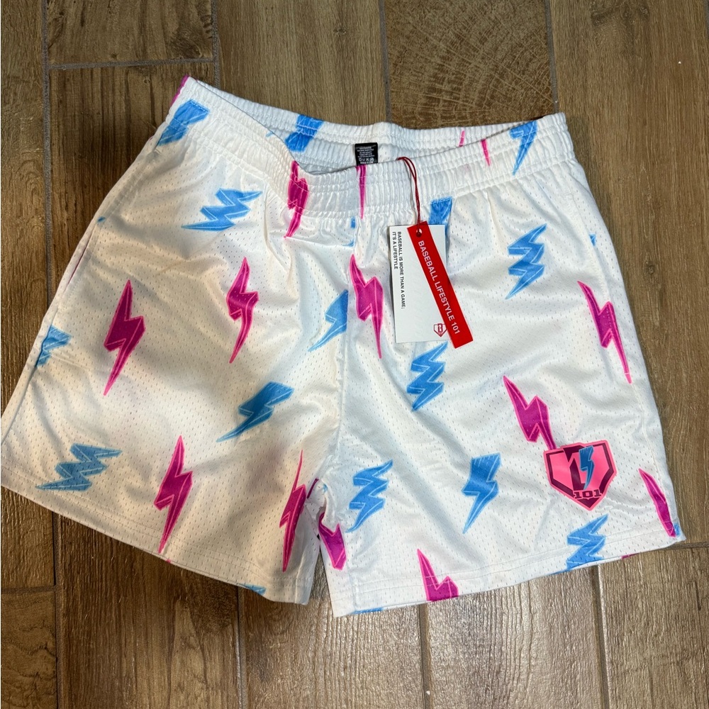 Baseball Lifestyle NWT Rain Delay Collection Shorts size S!